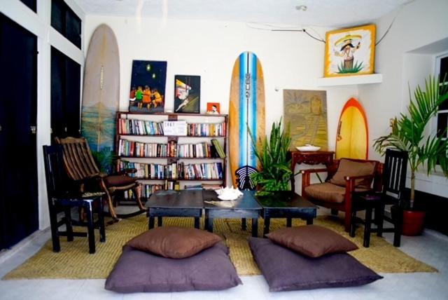 Weary Traveler Hostel Tulum Exterior photo