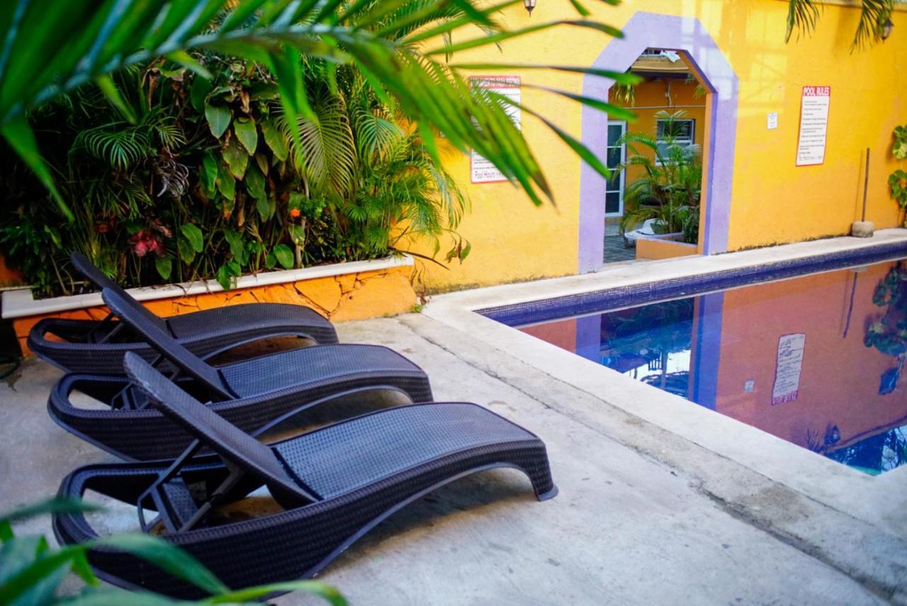 Weary Traveler Hostel Tulum Exterior photo