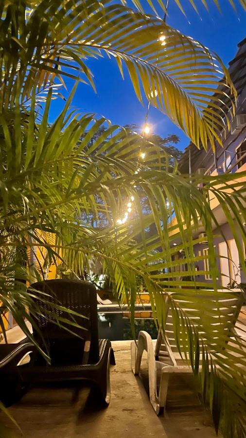Weary Traveler Hostel Tulum Exterior photo