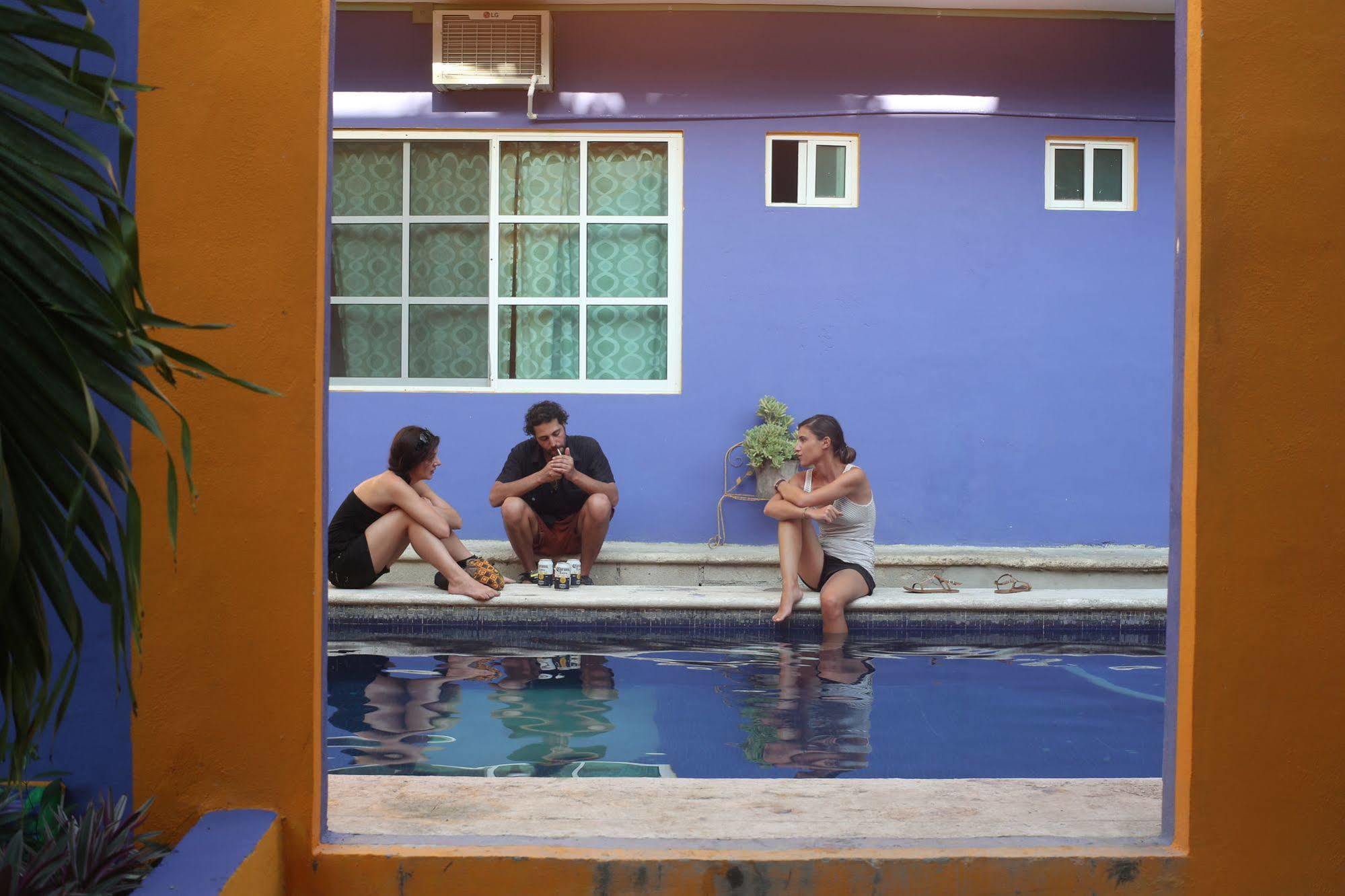 Weary Traveler Hostel Tulum Exterior photo